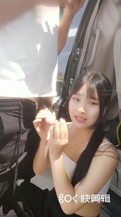 Cute girlfriend blowjob 