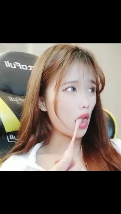 Fucking streamer 
