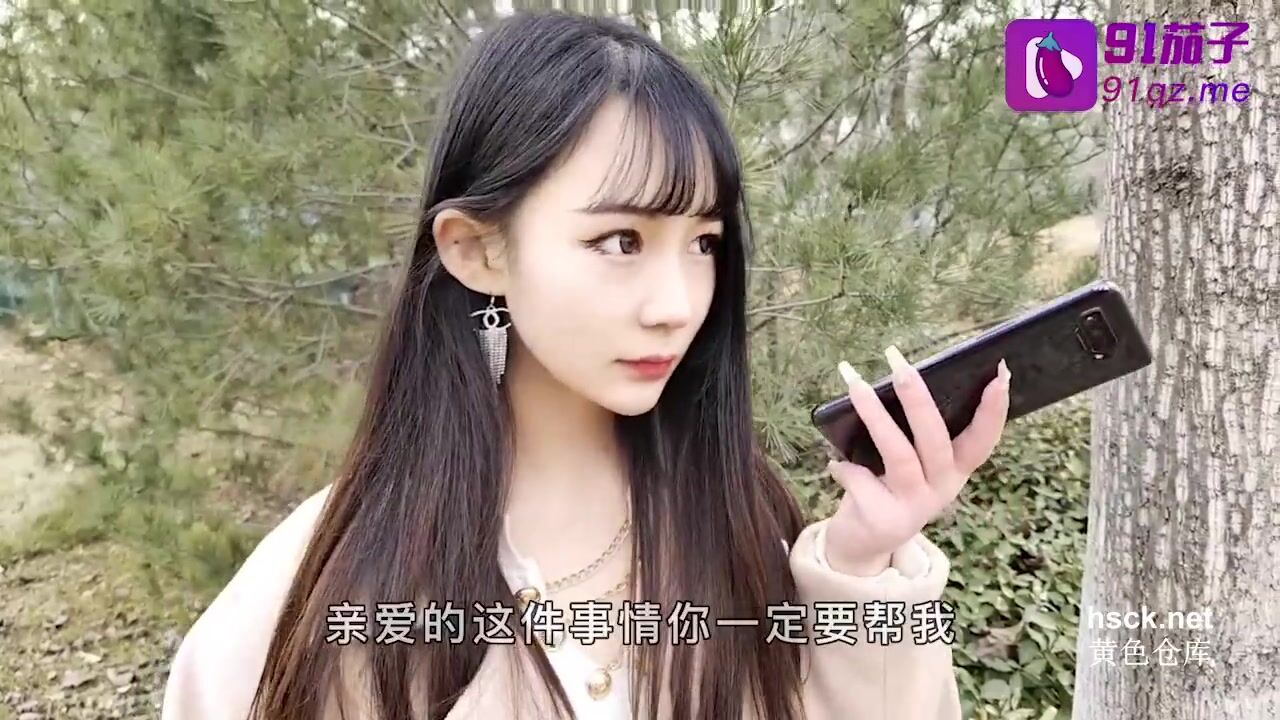 Beautiful detective helps her friend finding friends husband cheating evidence 