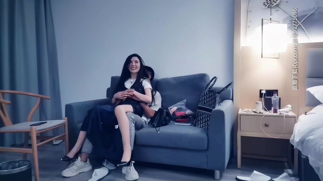 Hookup long legs married woman who wears sexy lingerie & black stockings 