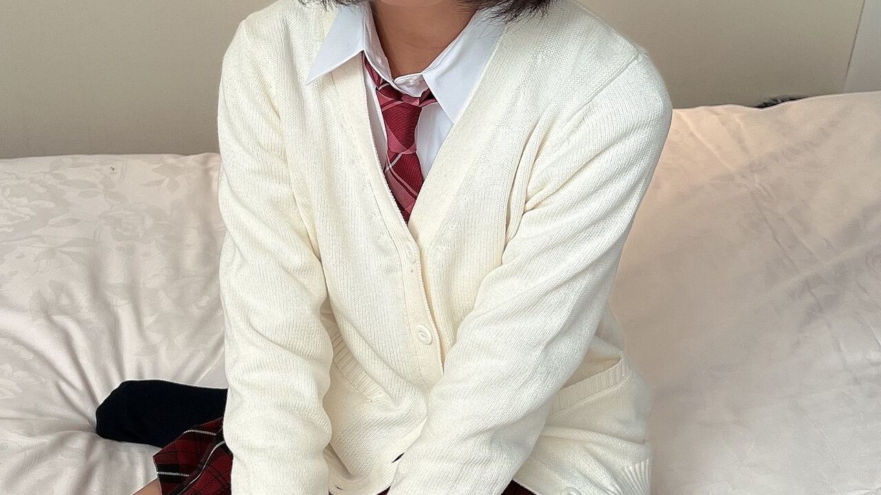 FC2PPV3195664 Creampie te*** student in school uniform who ran away from home[Part1] 