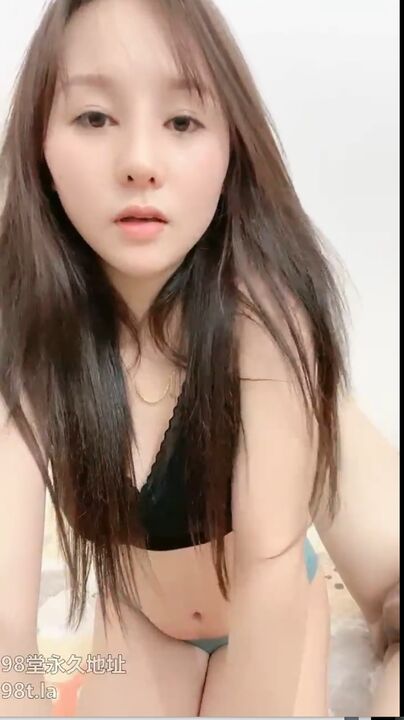 Slender and hot woman sex with her boyfriend 