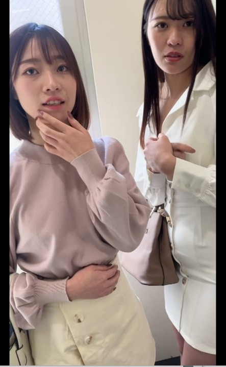 230OREMO008 Two slender office ladies were lured by money and were fucked by two men 