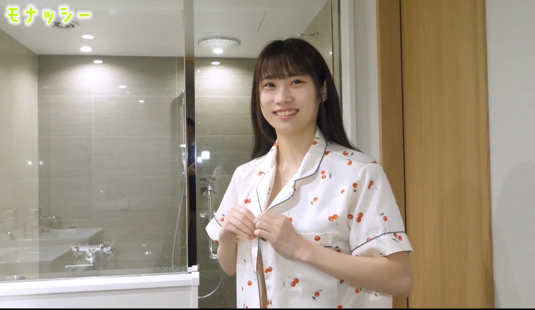 FC2PPV3982663 Fucking 18 years old cute te*** girl in Pajamas 