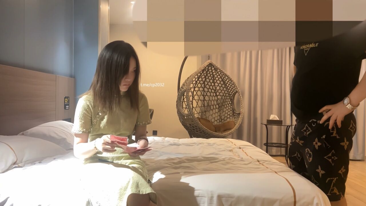 Hookup a pretty and fair skin girl, but no reaction during sex 