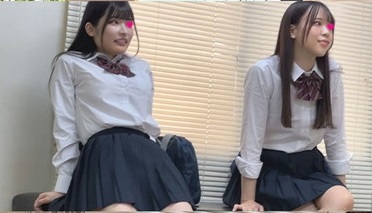 230OREMO120 Cute and beautiful girls in uniform 