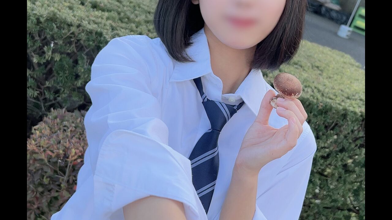 FC2PPV4302474 Creampie sweet school babe outdoor and hotel 