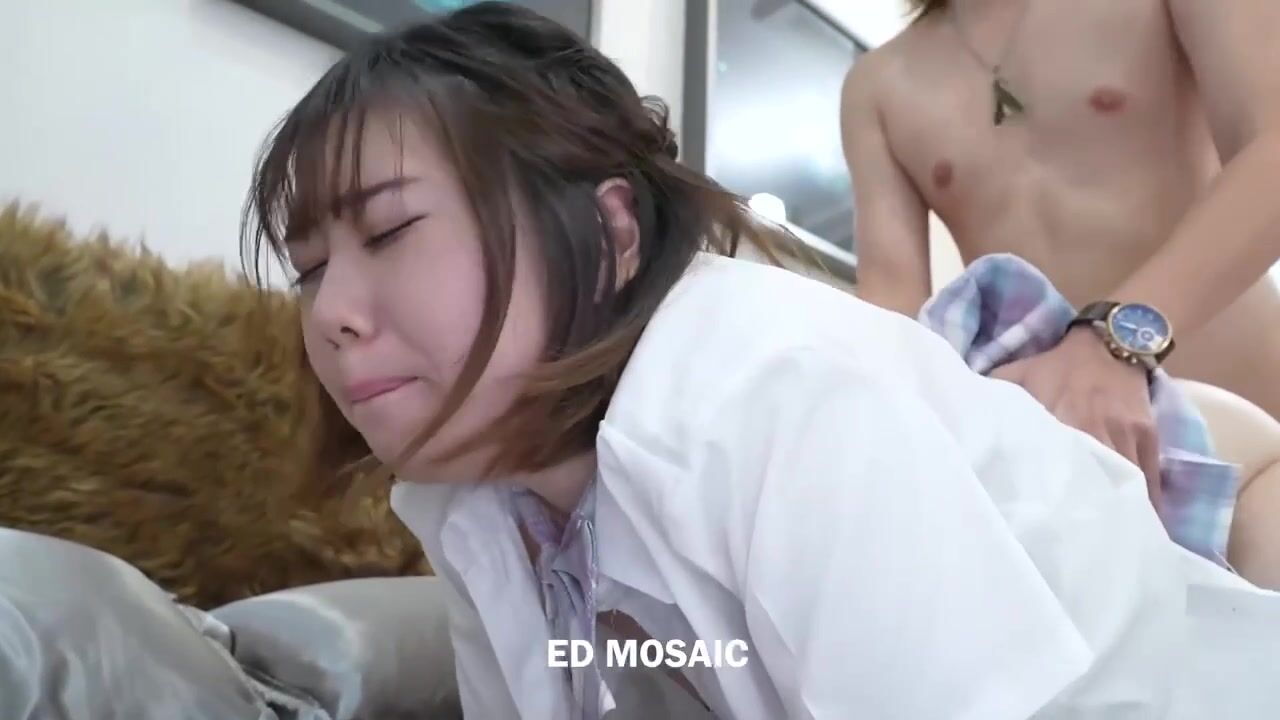 Threesome with Japanese innocent school girl Yui[2] 