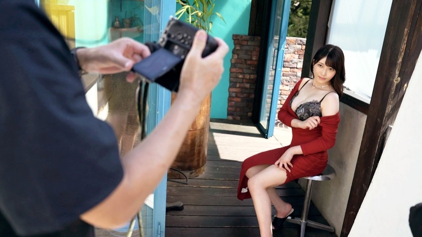 259LUXU1778 Lewd woman in red clothes likes getting fucked hard 