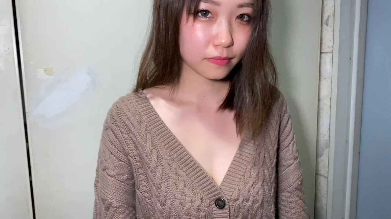 FC2PPV4411796 Cute and fair-skin te*** girl who has G-cup breasts gets double creampie[Part2] 