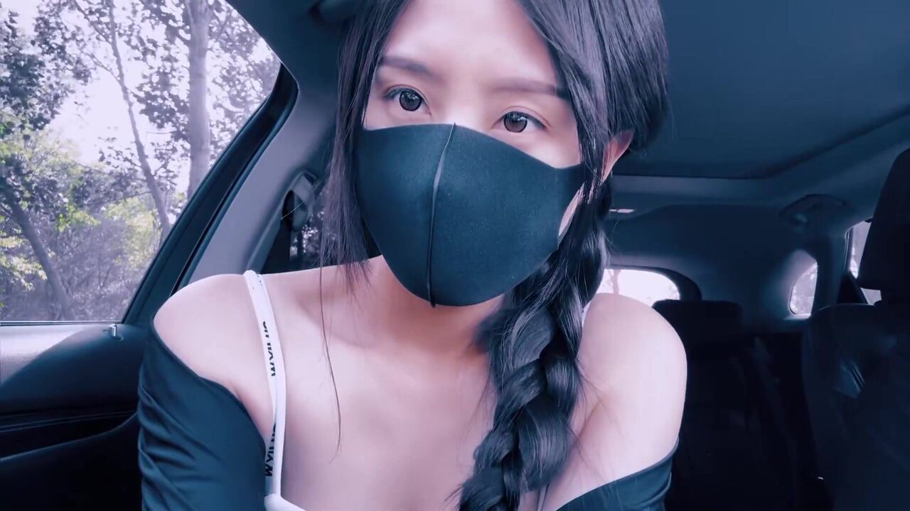 Slutty bitch was cheating with besties boyfriend and asked who iwa more lewd? 