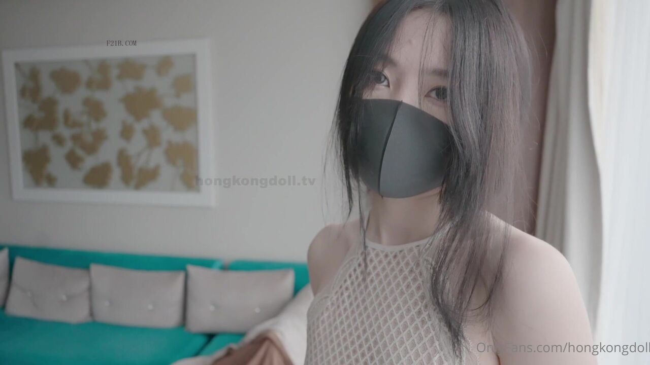 [HK hot girl] Masturbated in beautiful clothes 