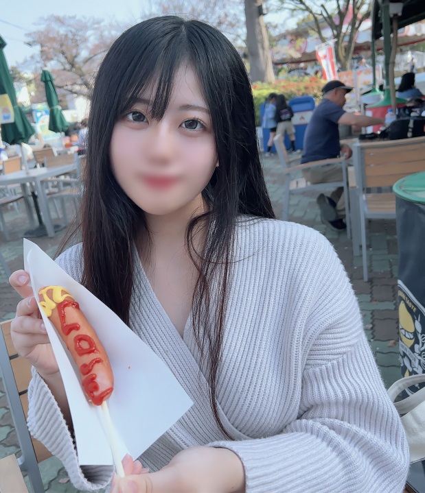 ⁣FC2PPV4545557 Innocent and shy girl like exposed herself outdoor, it makes her love juice flooding 