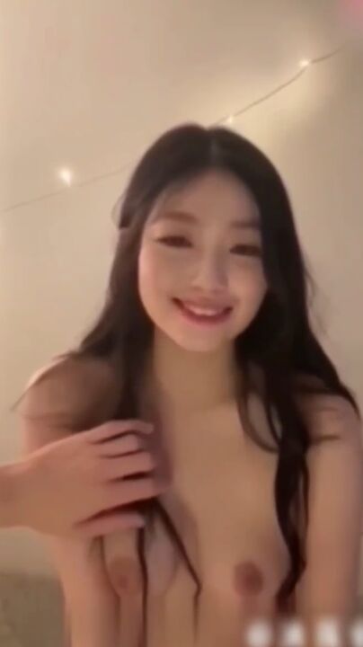 Sweet and pretty girl with big nipples wanna get fucked 