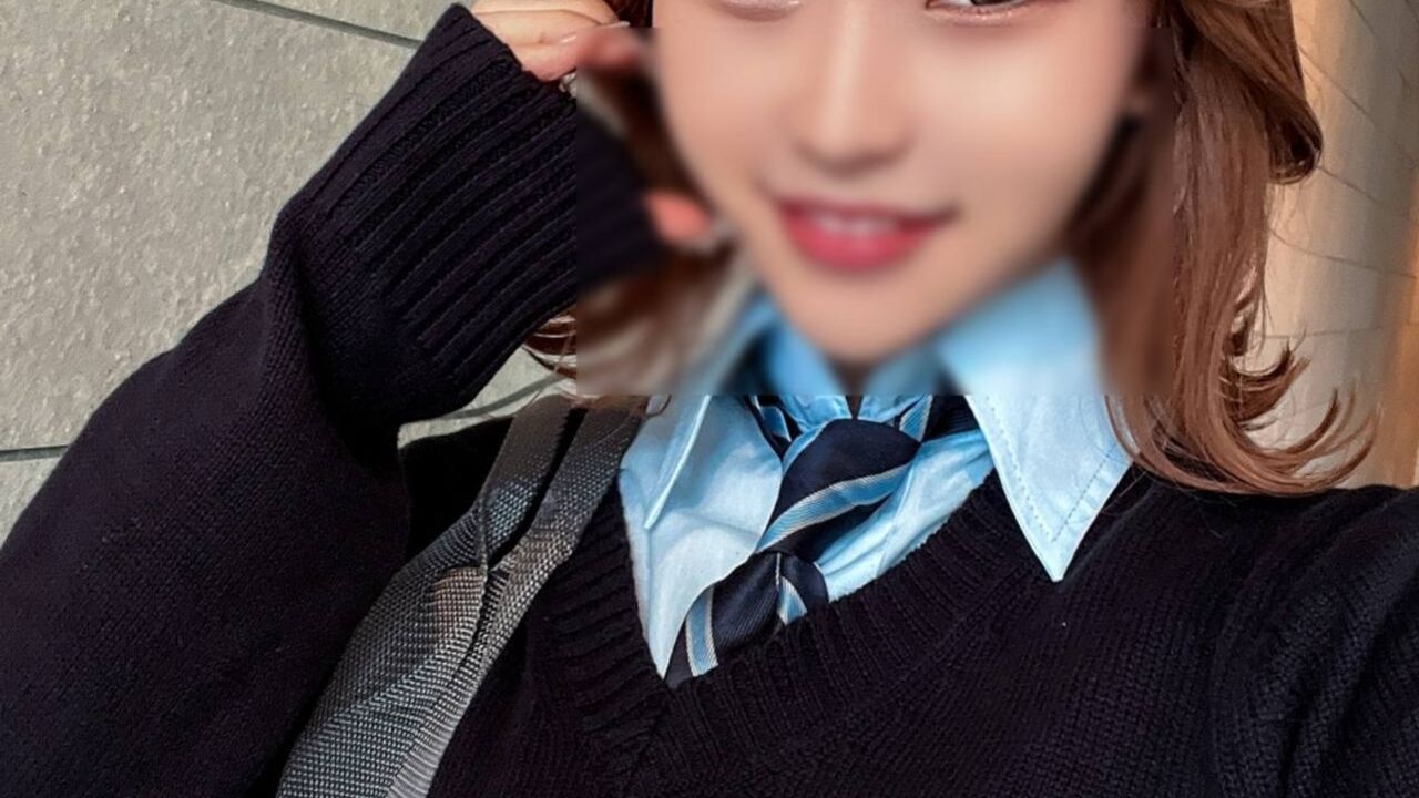 FC2PPV4578804  A cheerful and energetic school girl will have sex with anyone and creampie[Part1] 