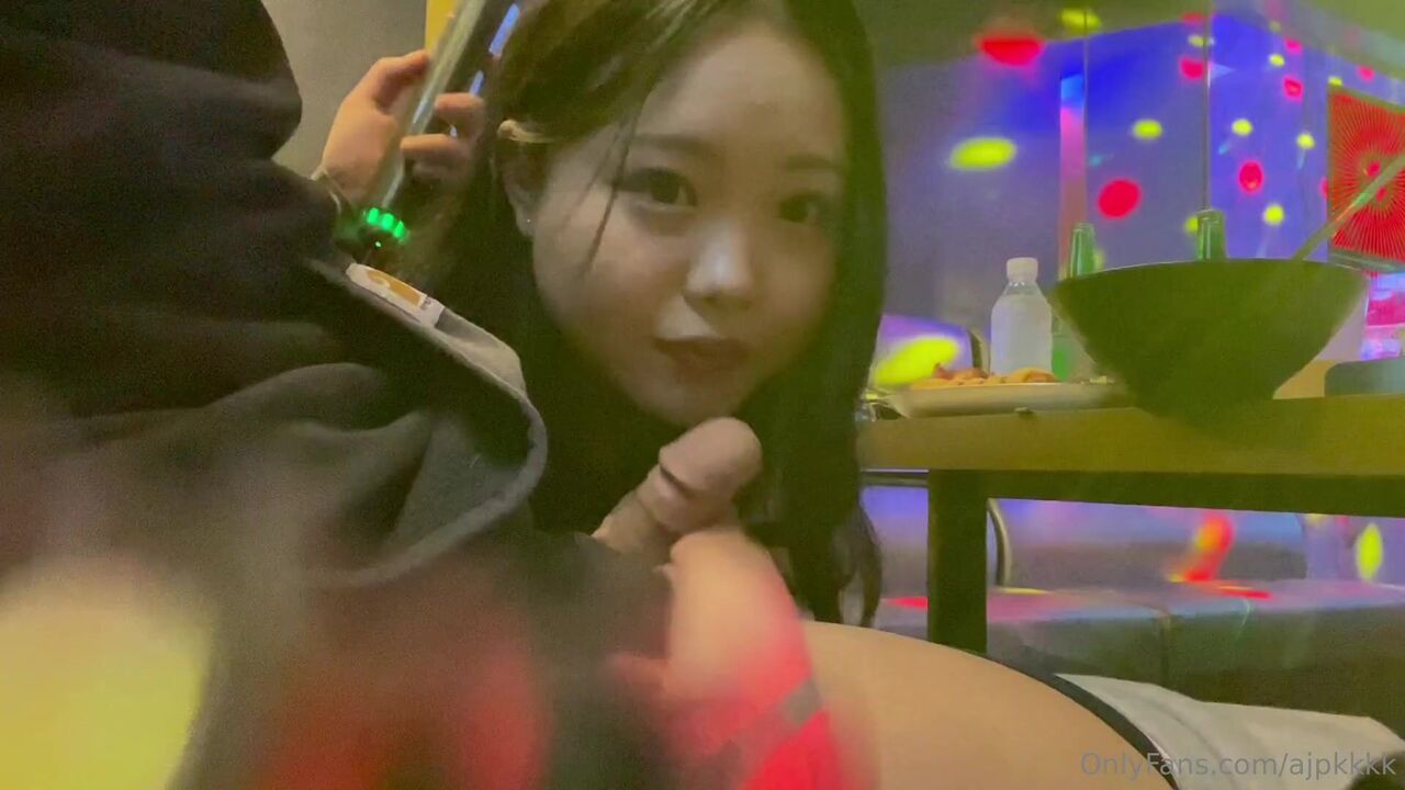 Korean girl with ba*** fat having intense sex with boyfriend in KTV 