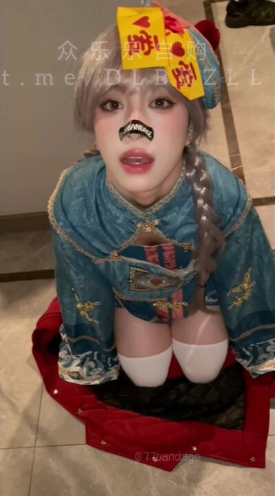 ⁣Cute li*** zombie is fucked by Taoist father 