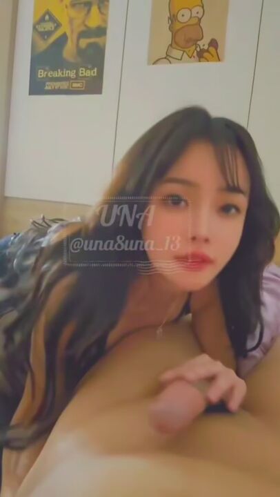 ⁣Sexy girlfriend wake me up by blowjob 