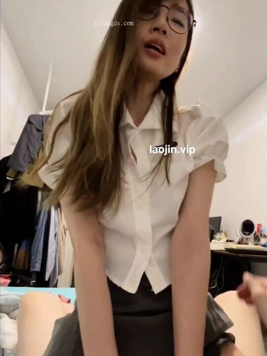 ⁣22years old elegant girlfriend having sex with different uniform 