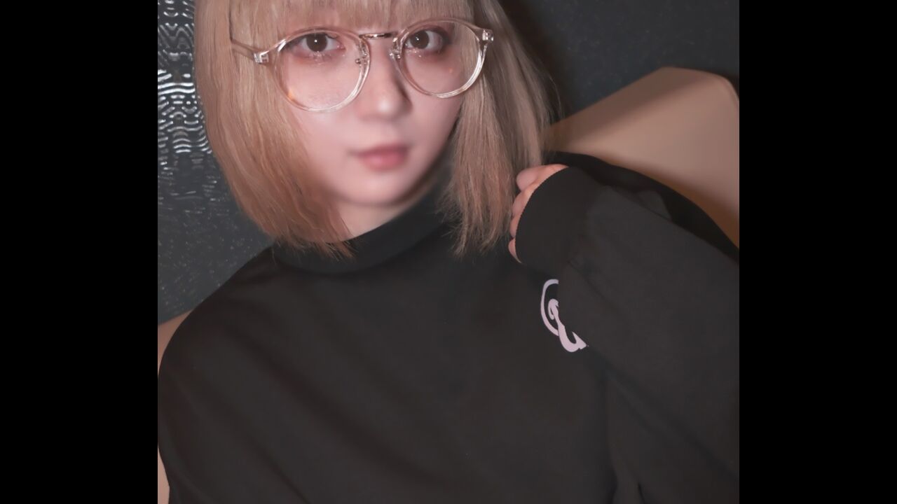 FC2PPV4731301 18 years old voice actress trainee was suppressing her voice and secretly having sex in cyber cafe 