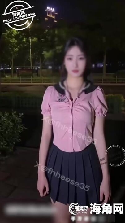 ⁣Te*** girl in sailor uniform was masturbating by fake cock while riding bike 