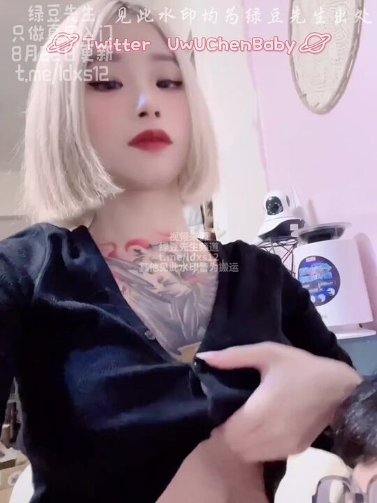 ⁣Hot beauty with blonde-hair provided oral sex and tits fucking to make you cum 