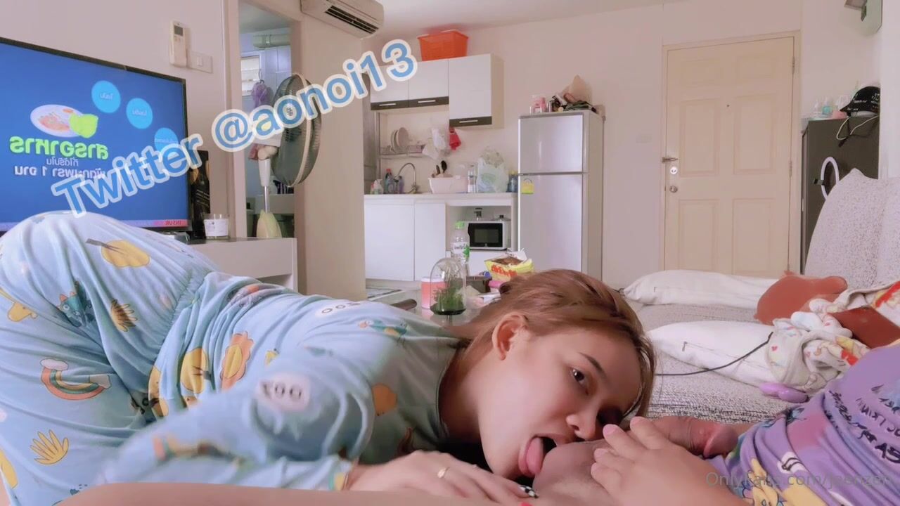 ⁣Fucking a cute girlfriend with pajama 
