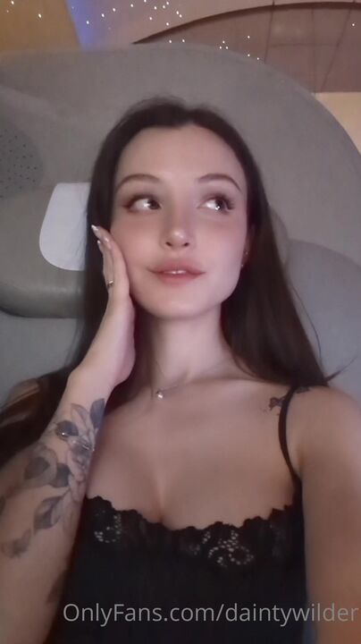 ⁣Lonely beauty was fucked to orgasm by old dick 