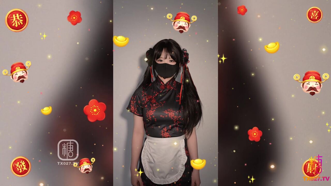⁣Busty sister in Cheongsam  used her body to wake her brother who was still in bed for the New Year. 