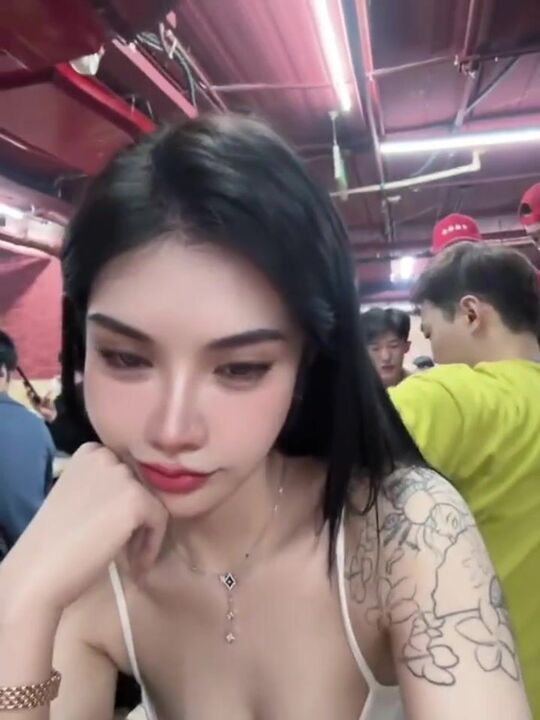 ⁣Lina, a stunningly beautiful woman with large breasts, performs foot fetishes, oral sex, and doggy fucking in front of a mirror 