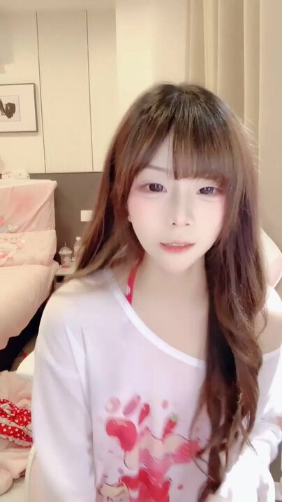 Fair-skin beuaty was masturbating her hairless pussy 