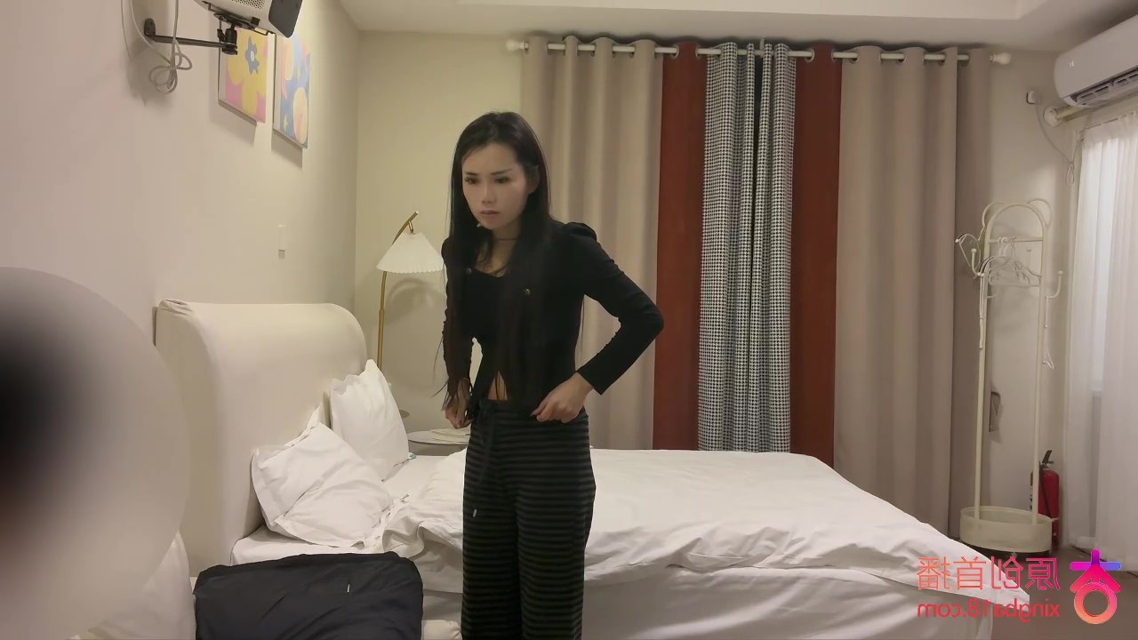 ⁣Hookup a 20 year old college student who is thirsty and lewd 