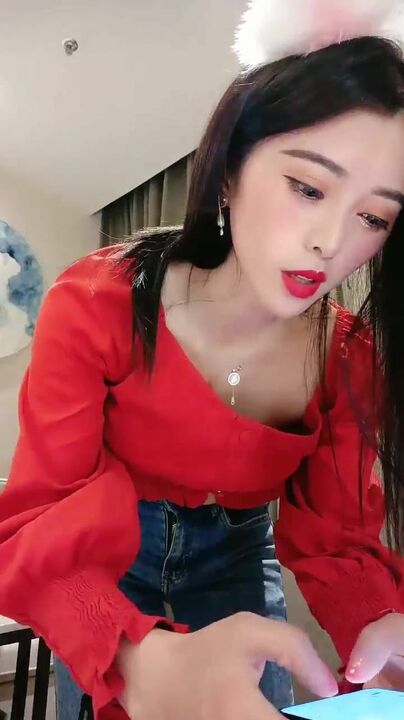 ⁣Horny woman riding cock over an hour and squirting 