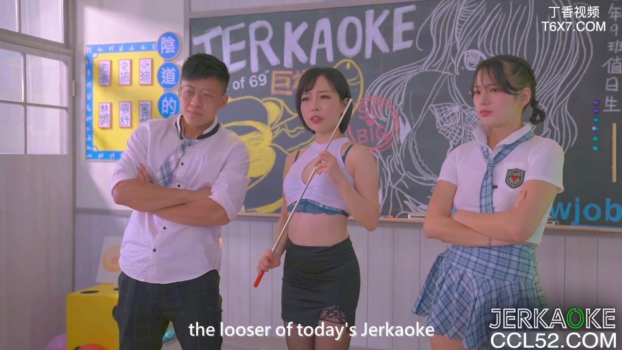 ⁣A beautiful female student won a class game competition and had the chance to have orgasm with the teacher together 