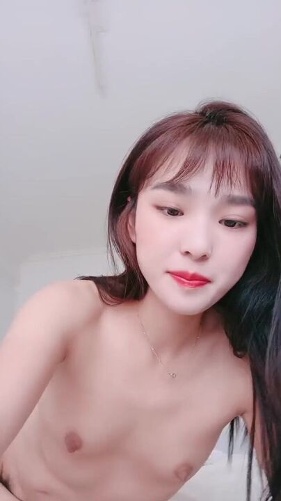 Pretty girl got fucked by old man and she moaned so horny 