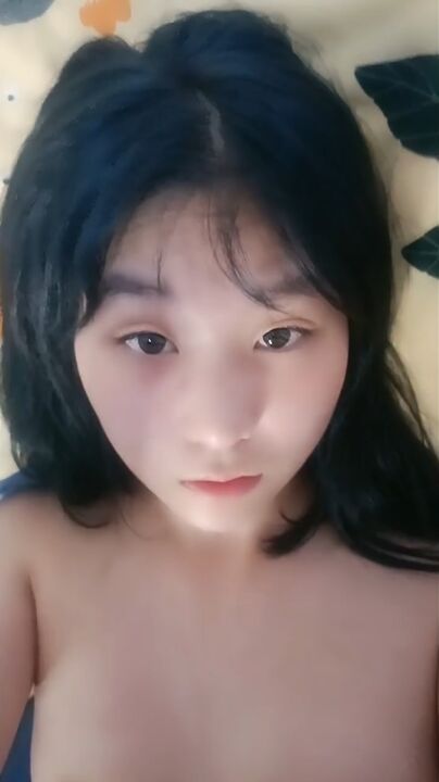 Te*** girl who has a tight pussy got fucked and moaned so cute 