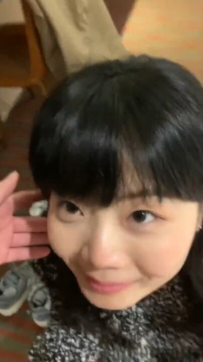 Innocent girlfriend riding cock in fitting room 