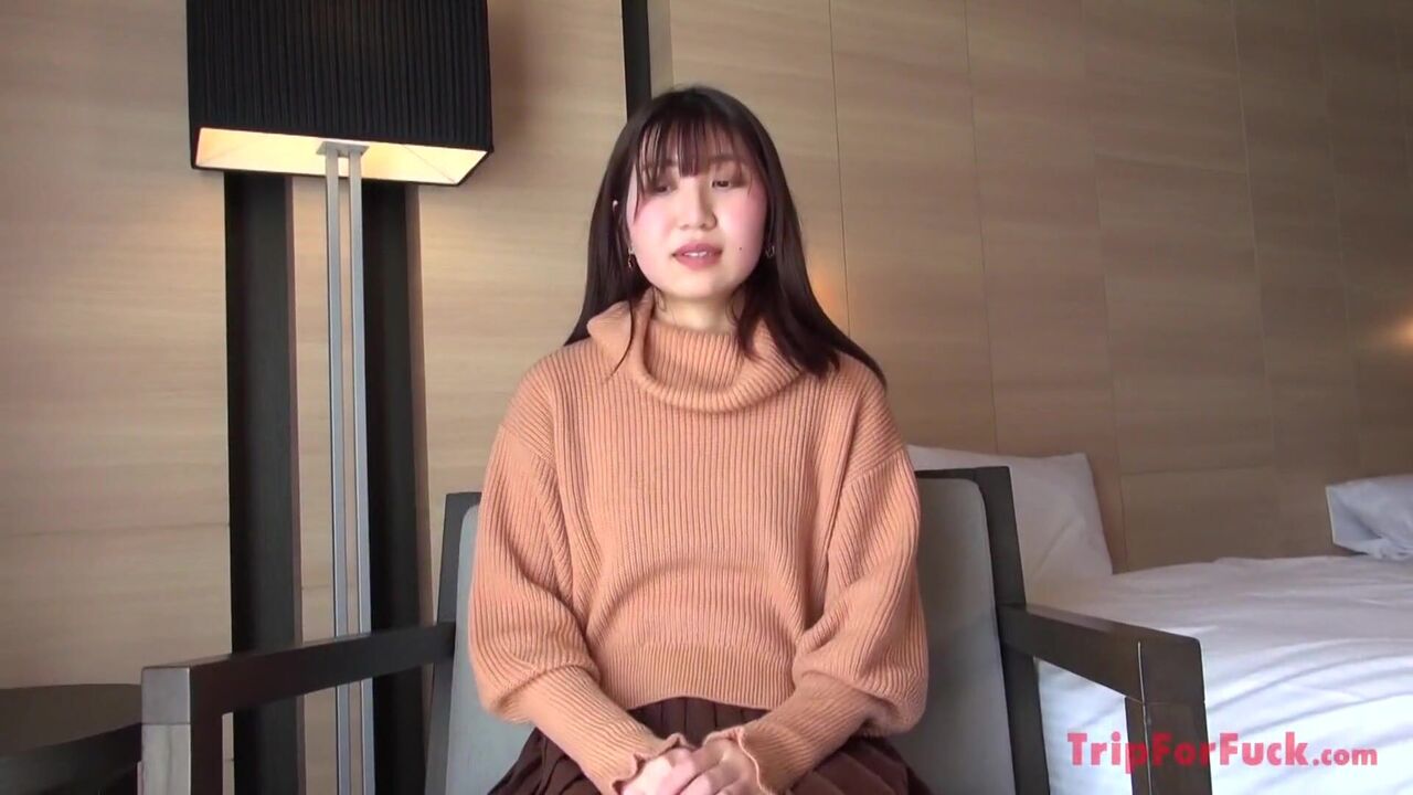 FC2PPV2812904 Chubby woman dedicates  her virginity[Part2] 