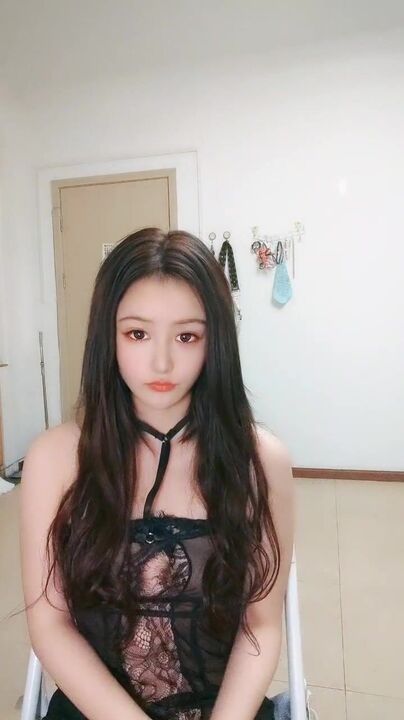 Pretty woman gives her sl*** boyfriend a wake up blowjob and gets fucked by him 