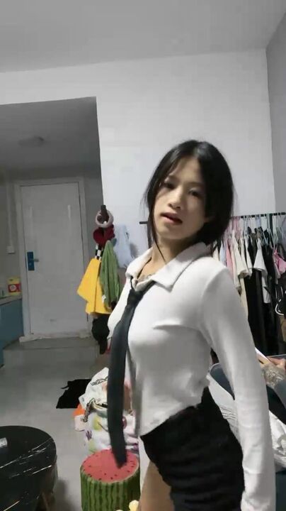 Fair-skin girl seduced boyfriend who playing game 