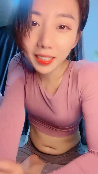 Pretty live steamer became SM queen trained her slave 