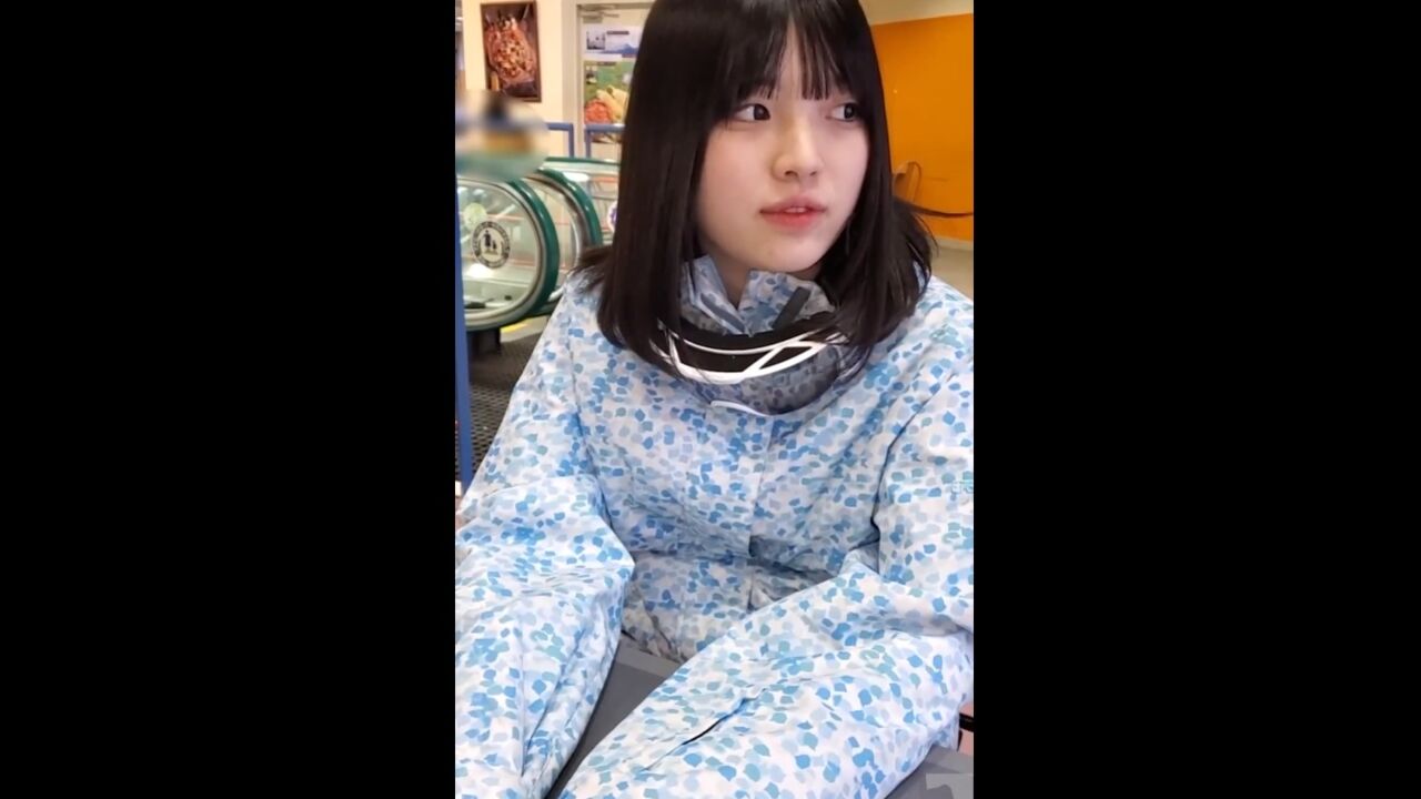 FC2PPV3175827 Playing remote vibrator and sex with pretty te*** girl on winter holiday[Part1] 