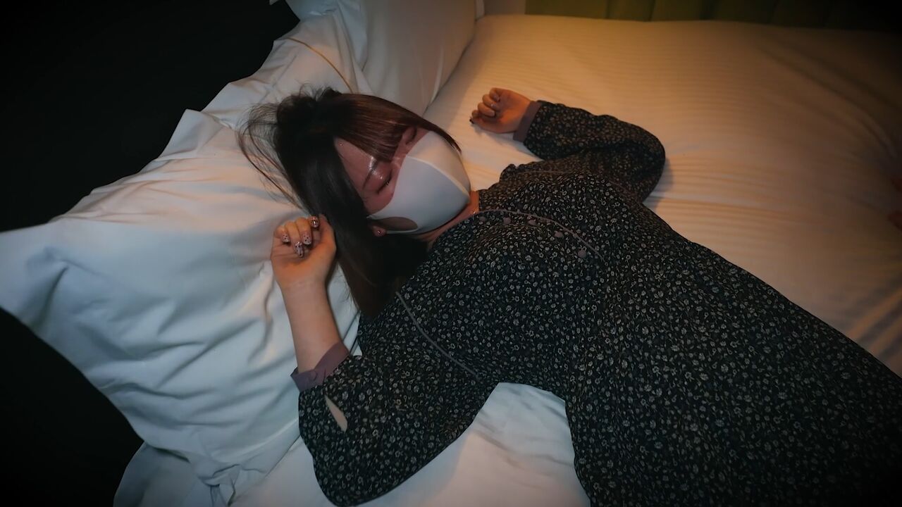 FC2PPV3178929 Pickup a dr*** university student from street and cum in her pussy 