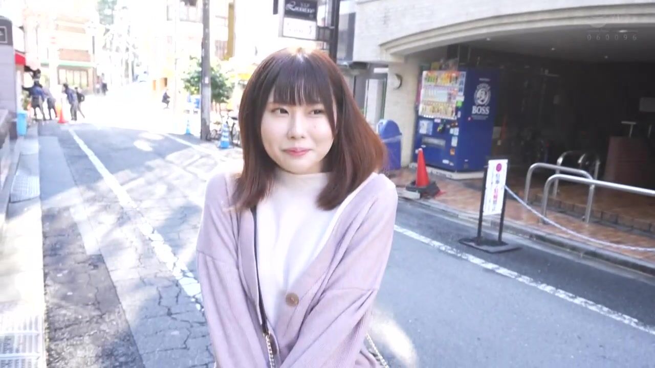 230ORECO071 Fair skin girl surprised by naked man and had sex with him 