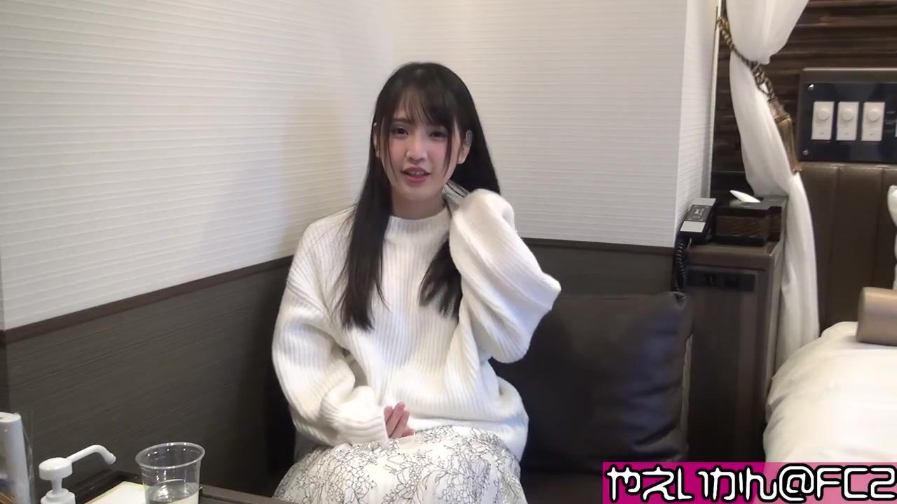 FC2PPV2677410 Persuade pretty te*** girl to have sex in hotel 