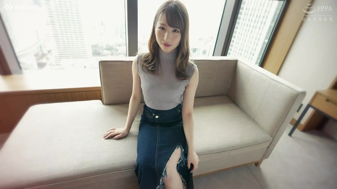 229SCUTE1245  Intelligent beauty riding cock and shouting horny 