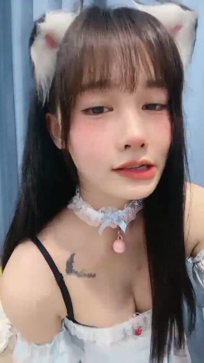 Innocent and cute girl got fucked by boyfriend 