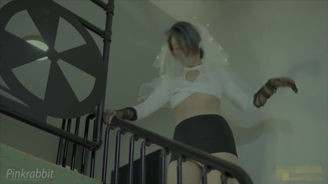 Girl in wedding dress got fuck 