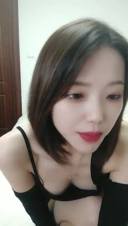 Fuck the girl with shocking and eyemask 