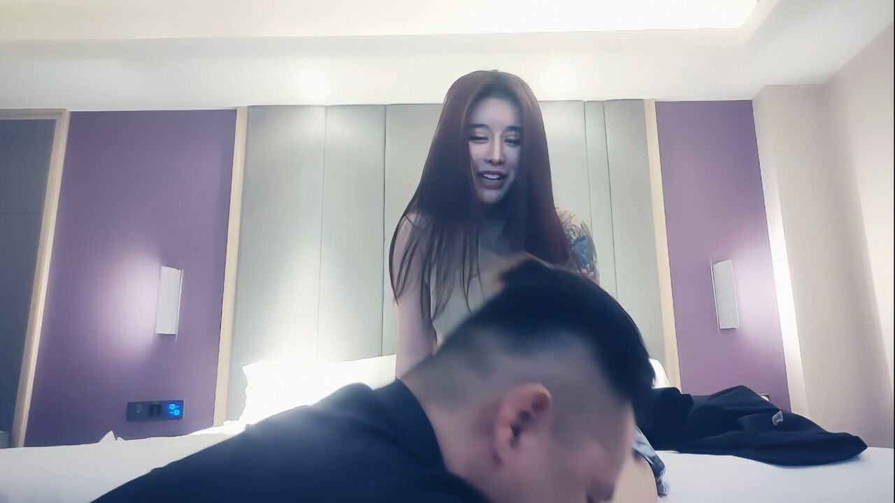 Hard fuck and moaning loudly 
